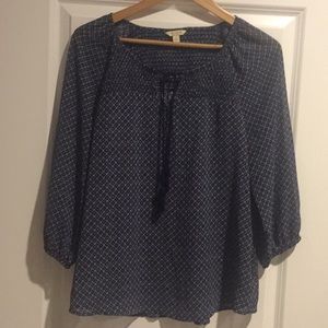 Navy Peasant Top - flowy & non-cling